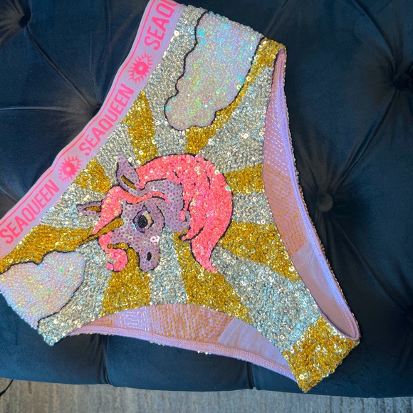 Seaqueen 2 piece high waist bathing suit! - Picture 5 of 7